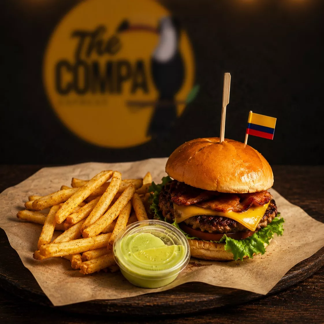 HAMBURGUESA_THECOMPA.jpg